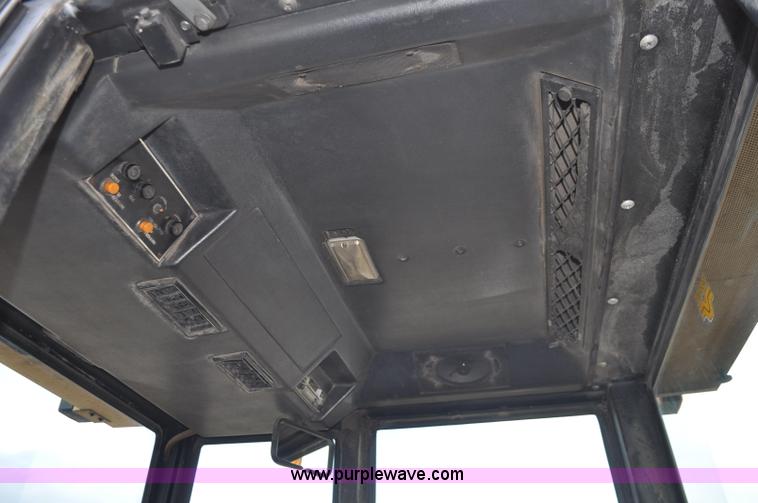 image for item G6372 1982 Versatile 835 4WD tractor