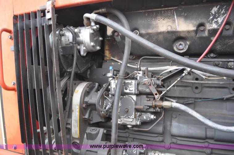 image for item G6372 1982 Versatile 835 4WD tractor