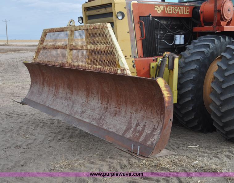 image for item G6372 1982 Versatile 835 4WD tractor