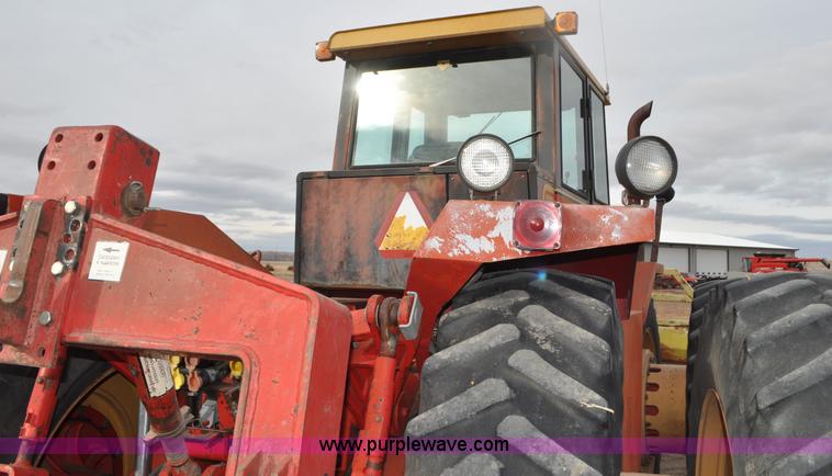 image for item G6372 1982 Versatile 835 4WD tractor