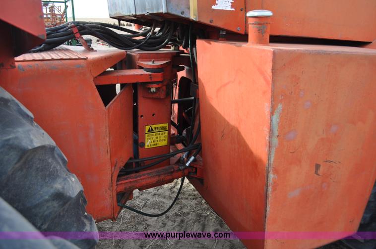 image for item G6372 1982 Versatile 835 4WD tractor