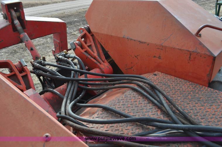 image for item G6372 1982 Versatile 835 4WD tractor