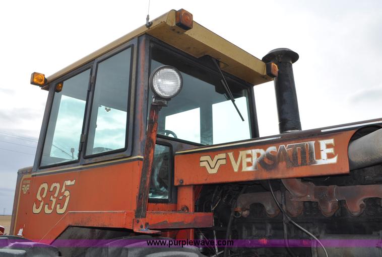 image for item G6372 1982 Versatile 835 4WD tractor