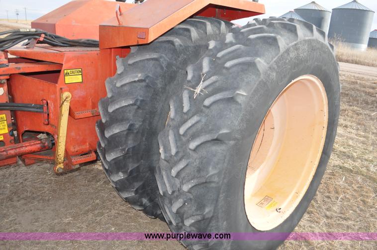 image for item G6372 1982 Versatile 835 4WD tractor