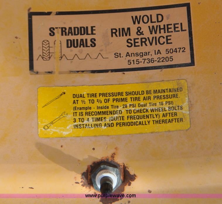 image for item G6372 1982 Versatile 835 4WD tractor