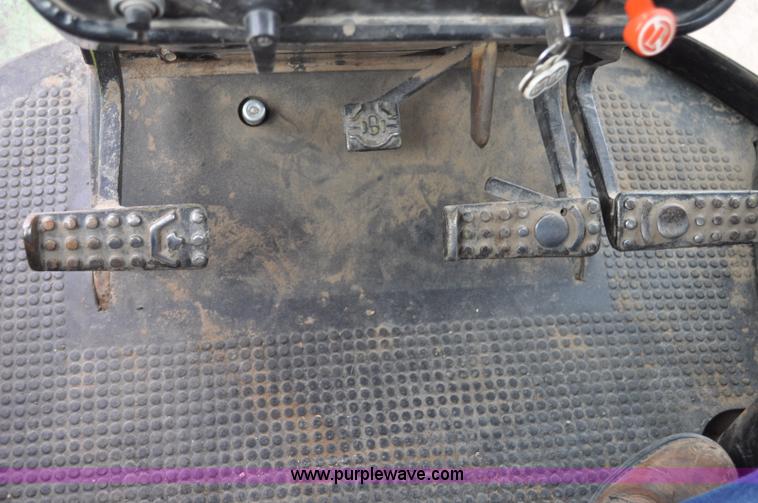 image for item G6379 1982 John Deere 4840 tractor