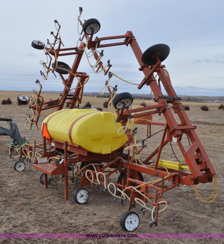 image for item G6380 1997 H&S 16R-30VF row sprayer