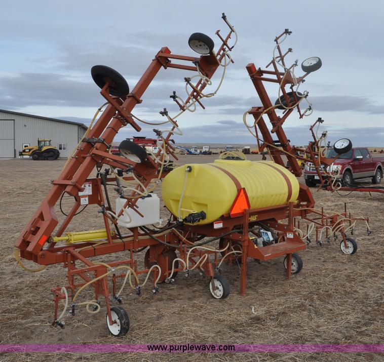 image for item G6380 1997 H&S 16R-30VF row sprayer