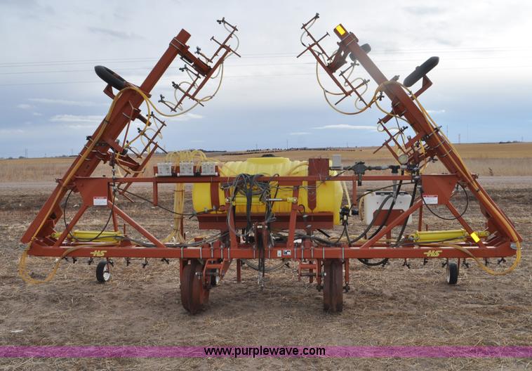 image for item G6380 1997 H&S 16R-30VF row sprayer