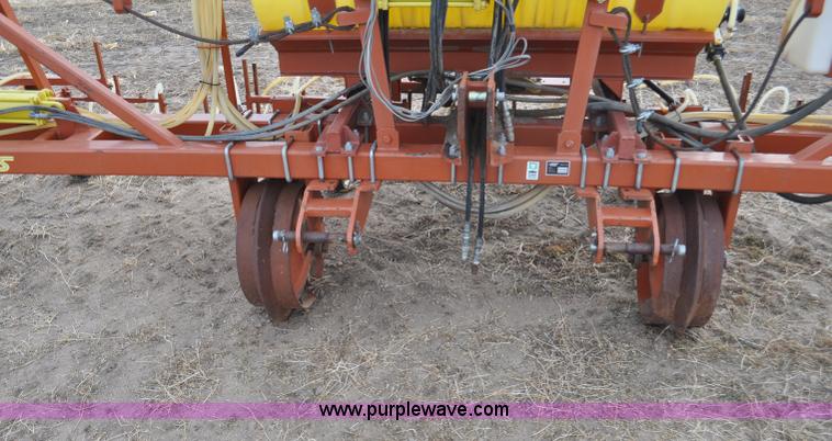 image for item G6380 1997 H&S 16R-30VF row sprayer