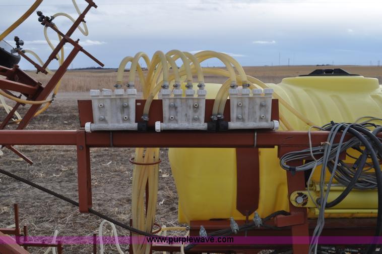 image for item G6380 1997 H&S 16R-30VF row sprayer