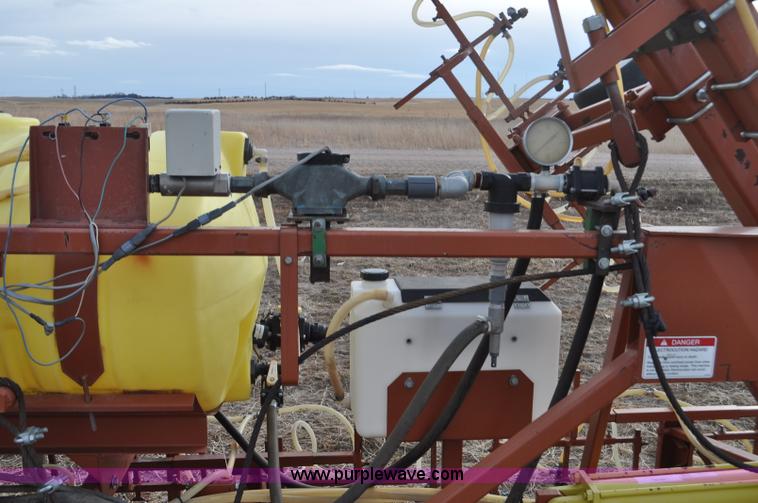 image for item G6380 1997 H&S 16R-30VF row sprayer