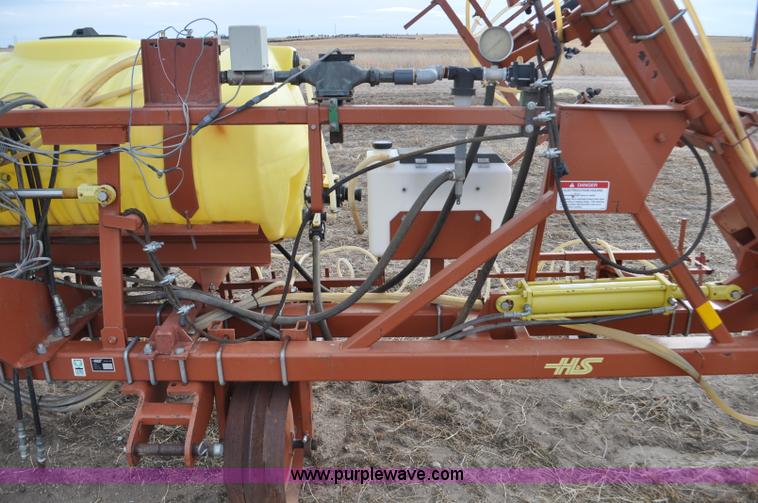 image for item G6380 1997 H&S 16R-30VF row sprayer