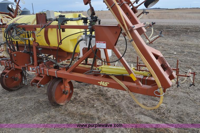 image for item G6380 1997 H&S 16R-30VF row sprayer