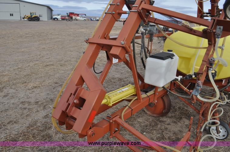 image for item G6380 1997 H&S 16R-30VF row sprayer