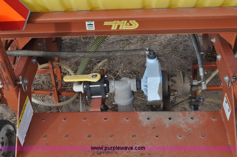 image for item G6380 1997 H&S 16R-30VF row sprayer