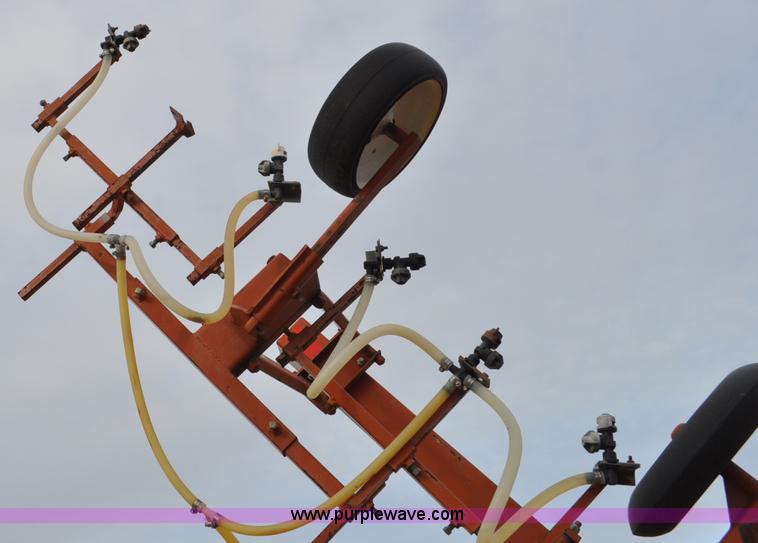 image for item G6380 1997 H&S 16R-30VF row sprayer