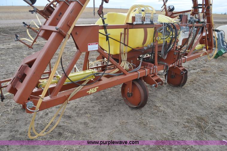 image for item G6380 1997 H&S 16R-30VF row sprayer