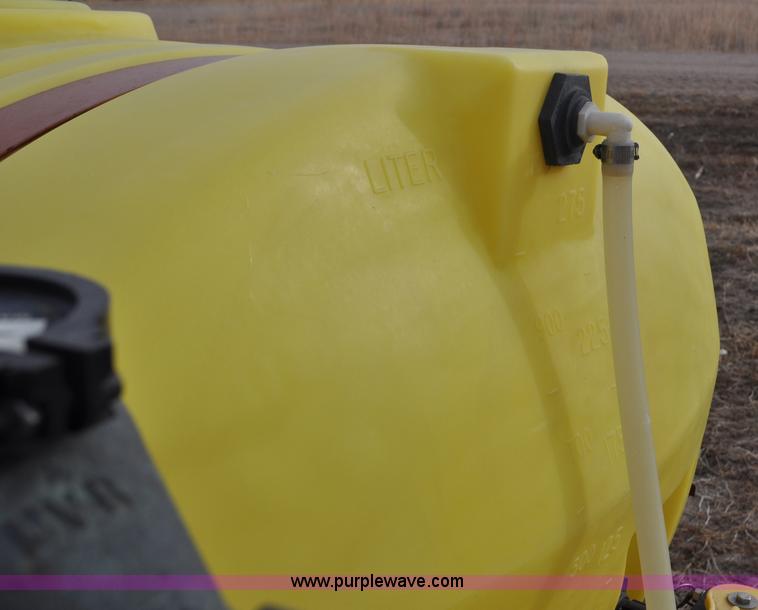 image for item G6380 1997 H&S 16R-30VF row sprayer