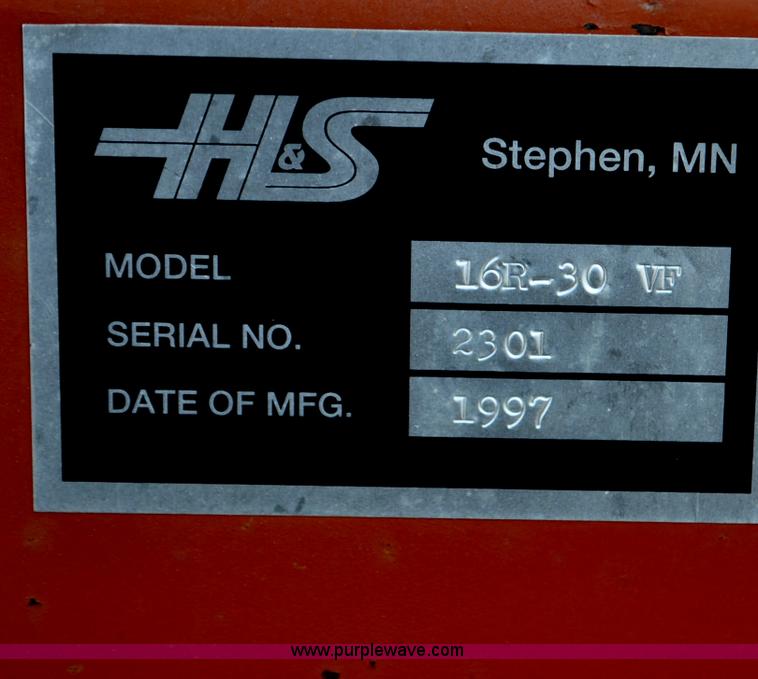 image for item G6380 1997 H&S 16R-30VF row sprayer