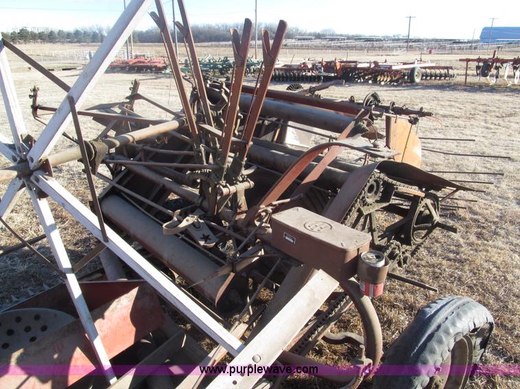 McCormickDeering International grain binder in Hays, KS Item G9580