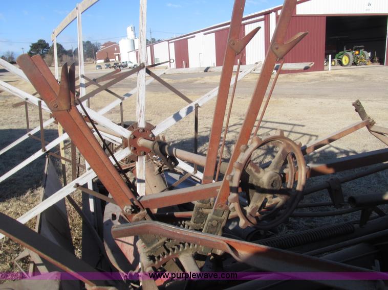 image for item G9580 McCormick-Deering International grain binder