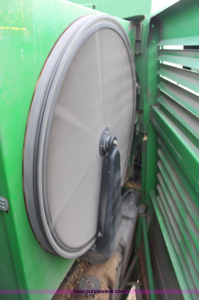 image for item H1381 1992 John Deere 9500 combine