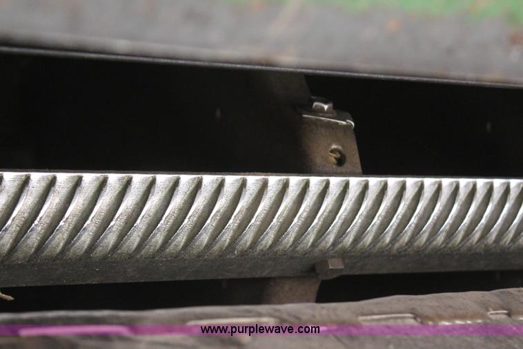 image for item H1381 1992 John Deere 9500 combine