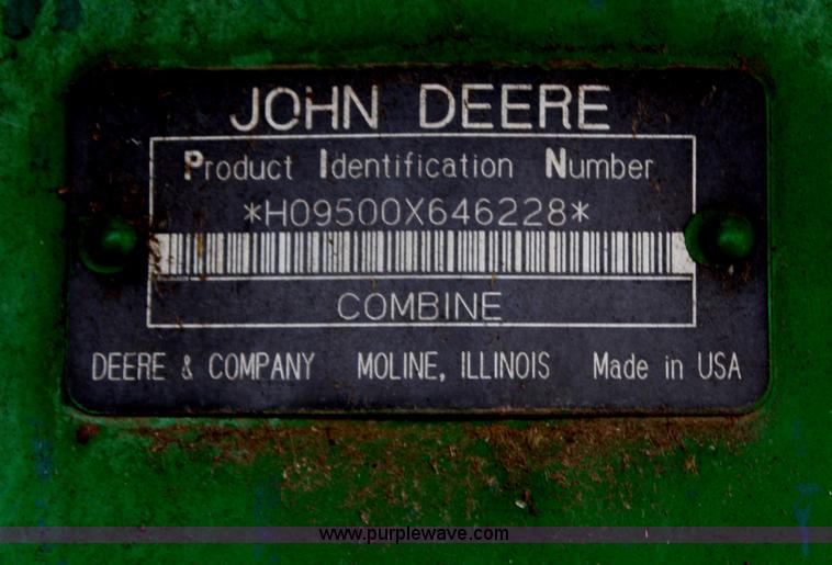 image for item H1381 1992 John Deere 9500 combine