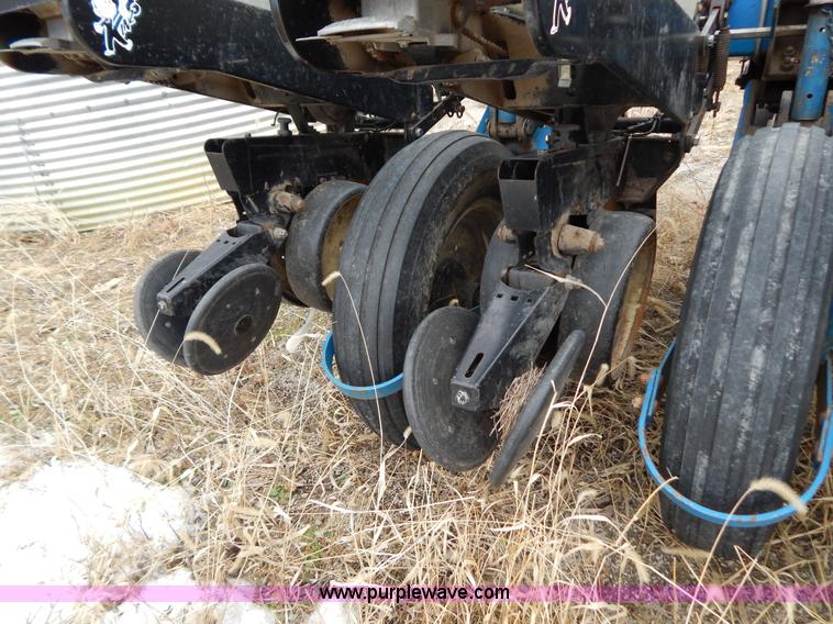 image for item H3802 Kinze 2000 rigid frame split row planter