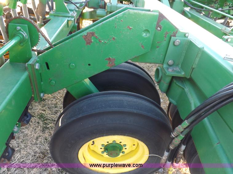 image for item I9185 John Deere 455 grain drill