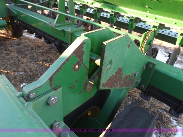 image for item I9185 John Deere 455 grain drill