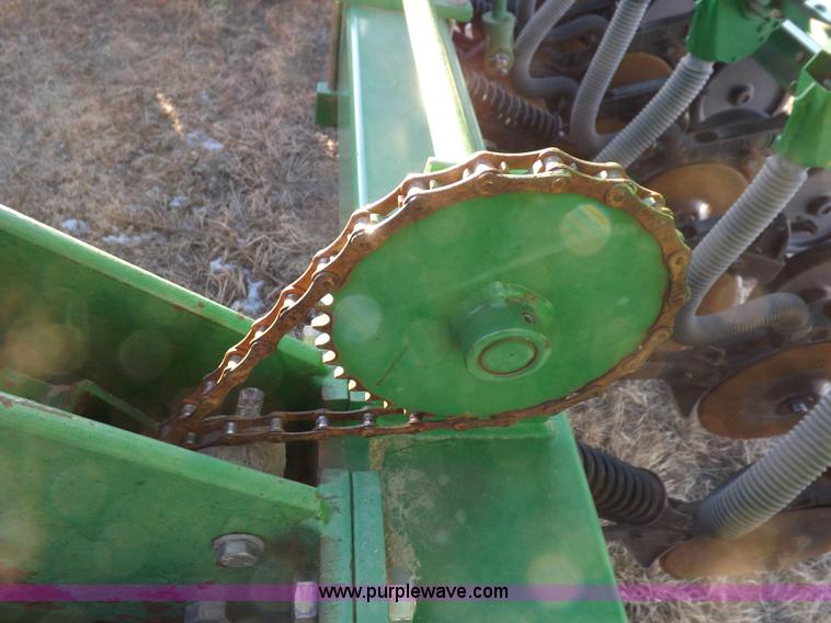 image for item I9185 John Deere 455 grain drill