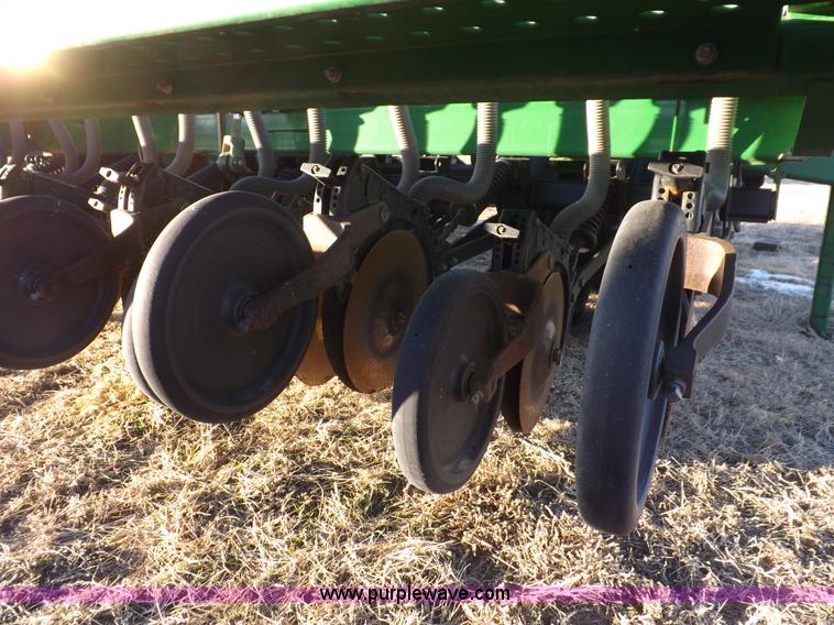 image for item I9185 John Deere 455 grain drill