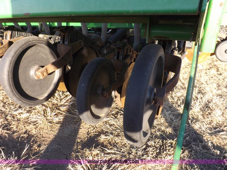 image for item I9185 John Deere 455 grain drill