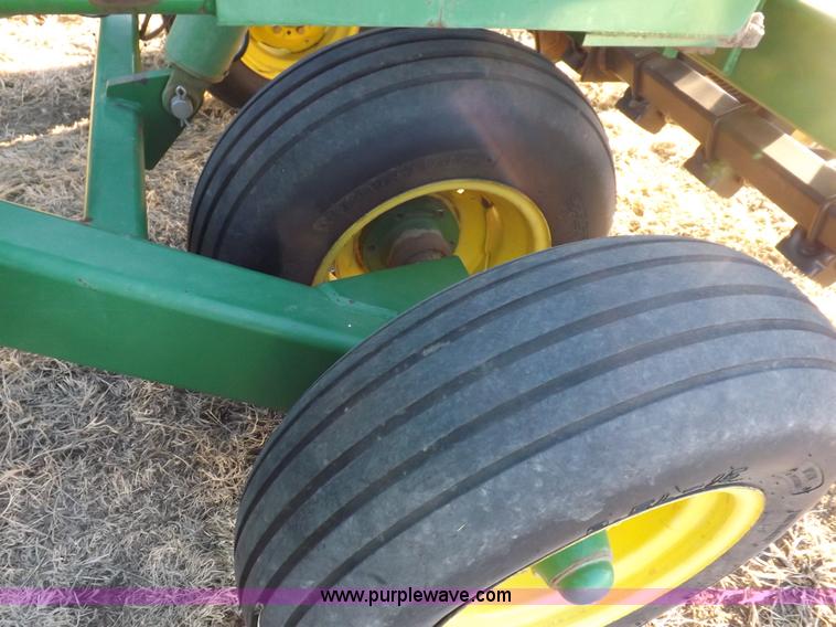 image for item I9185 John Deere 455 grain drill