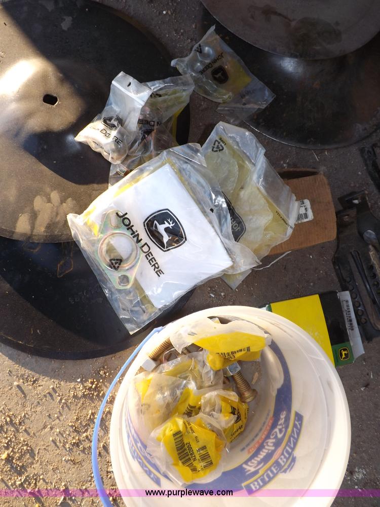 image for item I9185 John Deere 455 grain drill