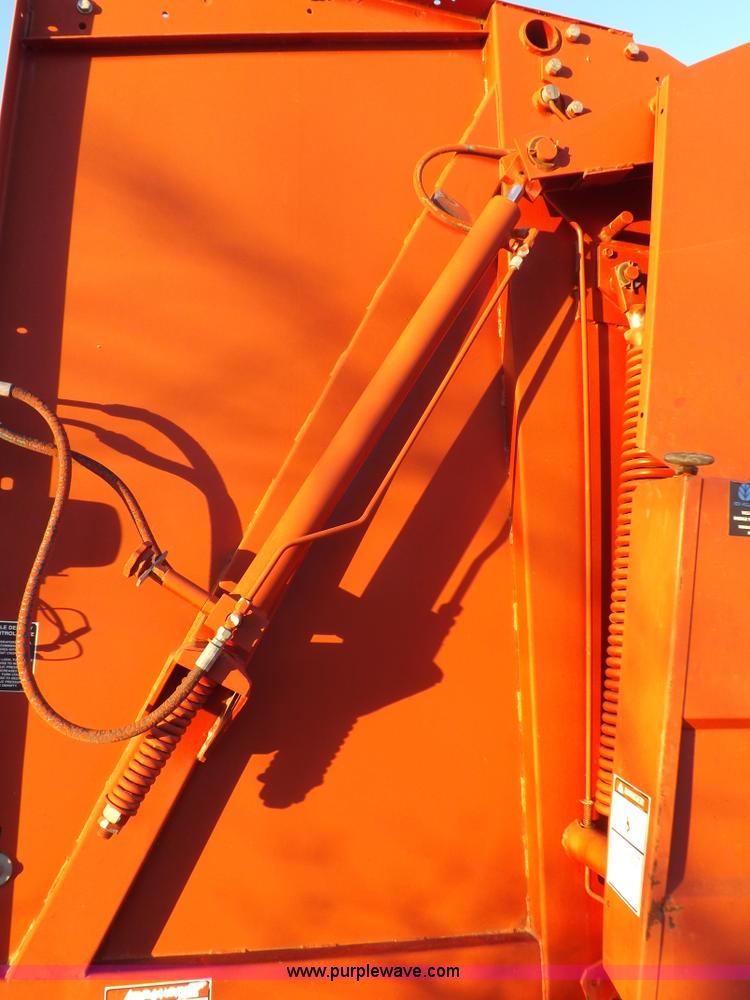 image for item I9188 New Holland 664 baler