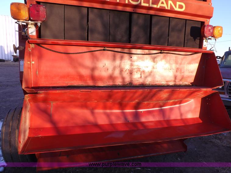 image for item I9188 New Holland 664 baler