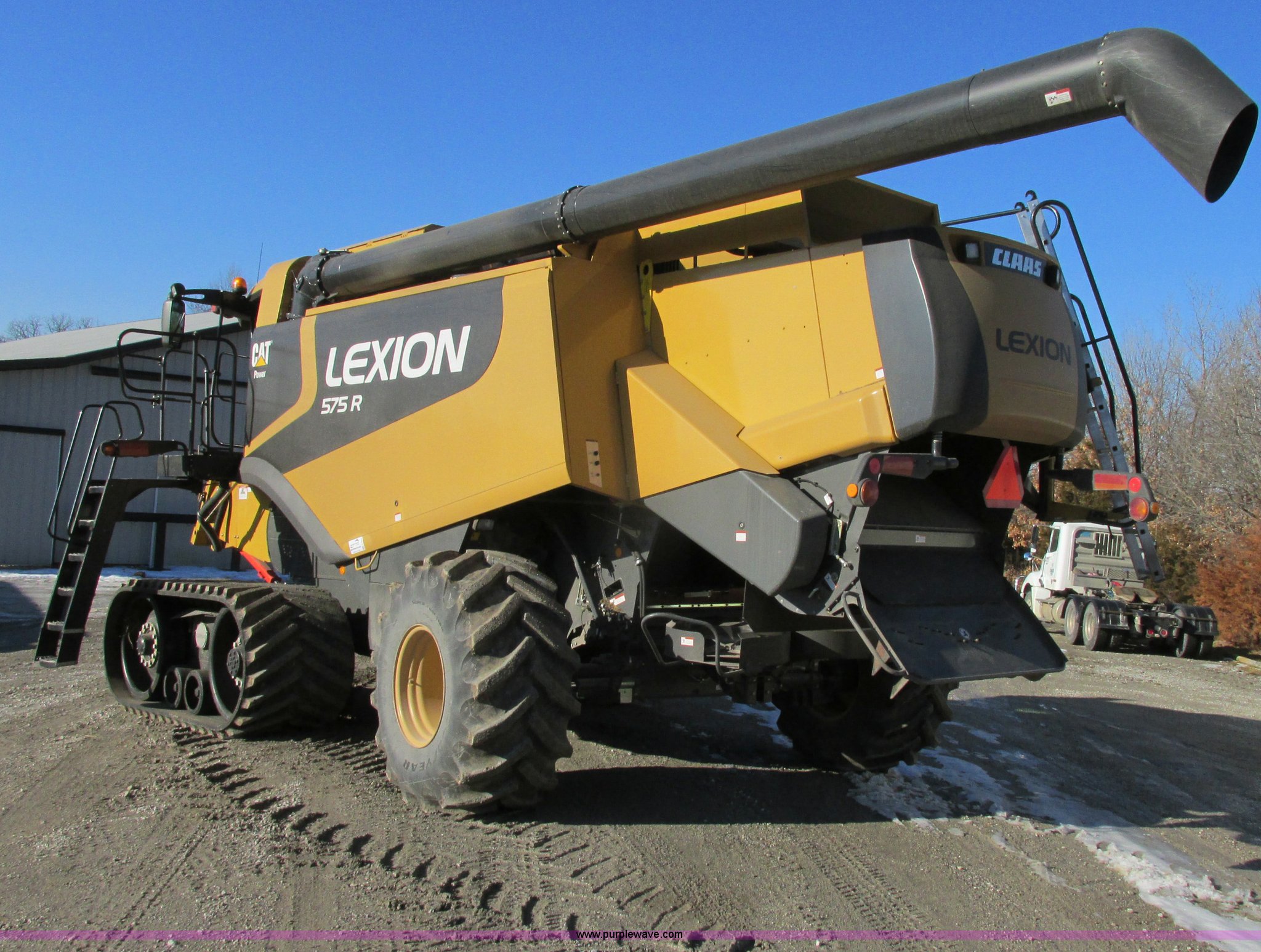 2009 Lexion 575R RWA combine in Gallatin, MO | Item F4833 sold | Purple
