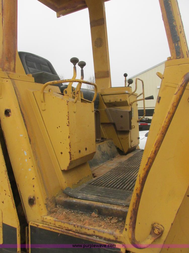 image for item AB9282 1985 Caterpillar 943 LGP track loader