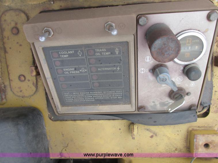 image for item AB9282 1985 Caterpillar 943 LGP track loader