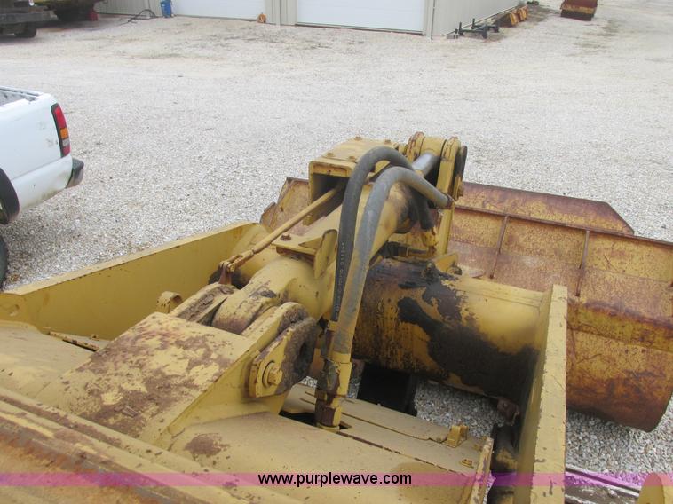 image for item AB9282 1985 Caterpillar 943 LGP track loader