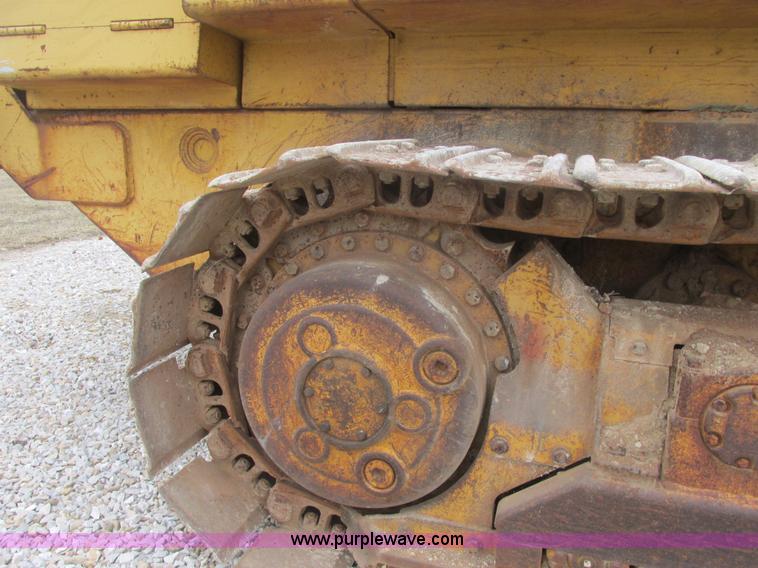 image for item AB9282 1985 Caterpillar 943 LGP track loader