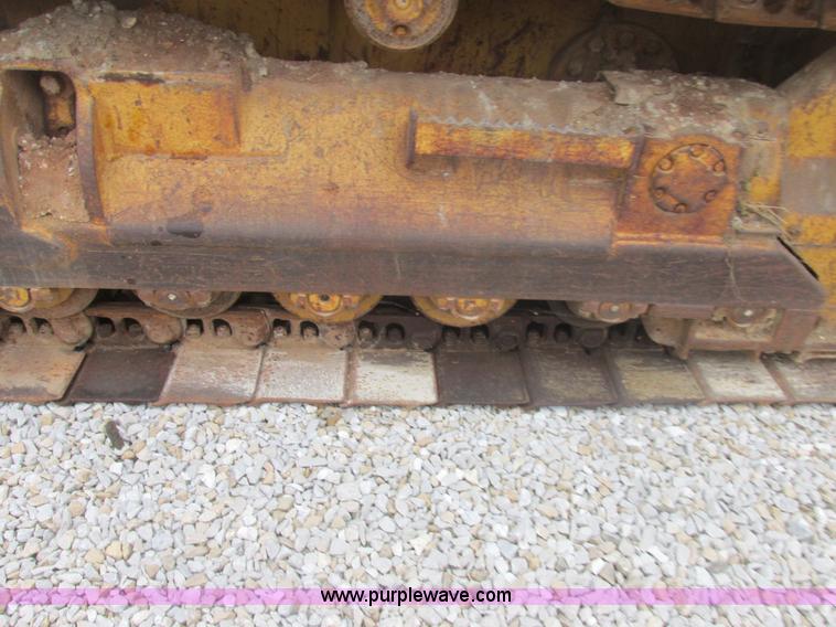 image for item AB9282 1985 Caterpillar 943 LGP track loader