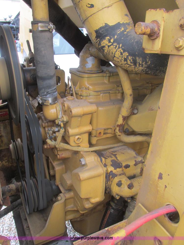 image for item AB9282 1985 Caterpillar 943 LGP track loader
