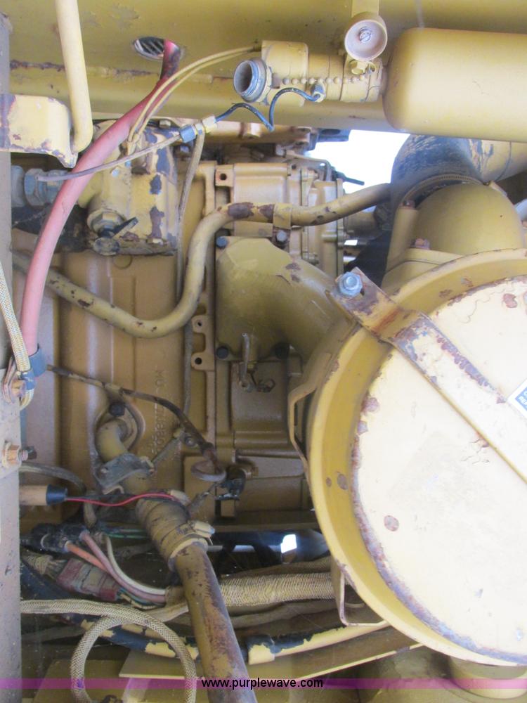 image for item AB9282 1985 Caterpillar 943 LGP track loader