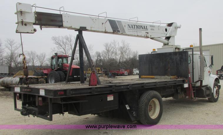 image for item AB9286 2000 International 4700 crane truck