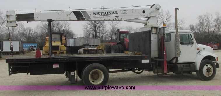 image for item AB9286 2000 International 4700 crane truck