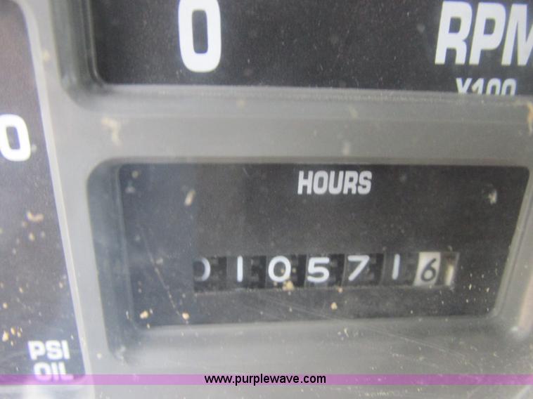 image for item AB9286 2000 International 4700 crane truck